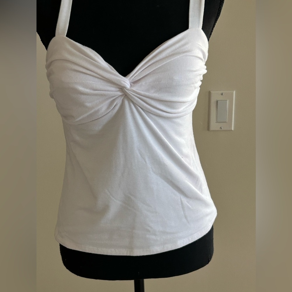Cache top size large in white